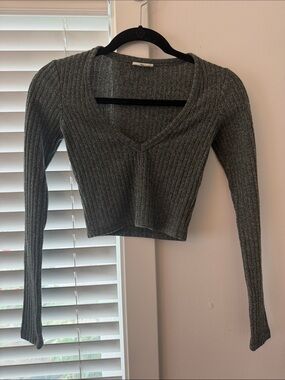 Wilfred Free Ribbed V-Neck Cropped Sweater - Charcoal